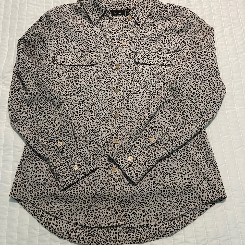 Apt. 9 Black and White Button Down Shirt